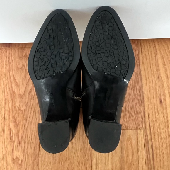 Calvin Klein black leather ankle bootie size 6.5 - Picture 6 of 9